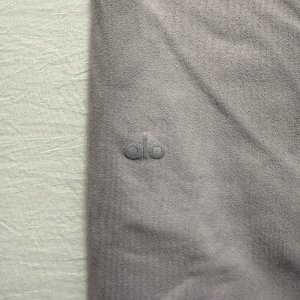 ALO Yoga High-Waist Leggings in Lavender Gray - Picture 3 of 4